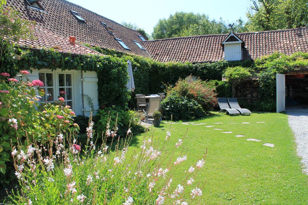 Roulottes Du Rouard Bed & Breakfast Camiers Ruang foto
