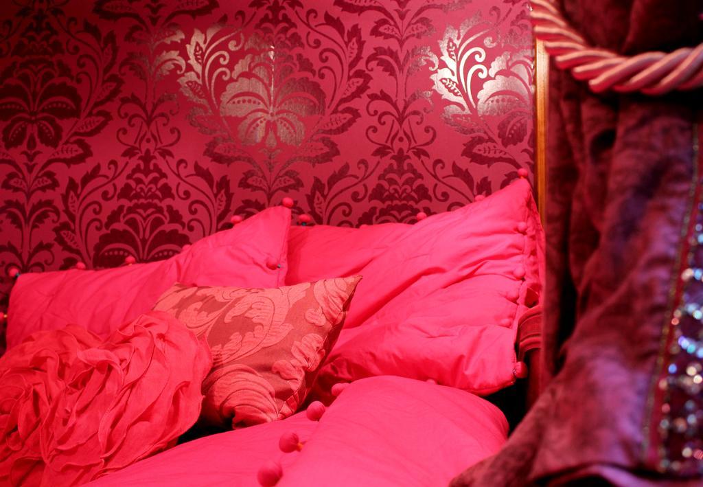 Roulottes Du Rouard Bed & Breakfast Camiers Ruang foto
